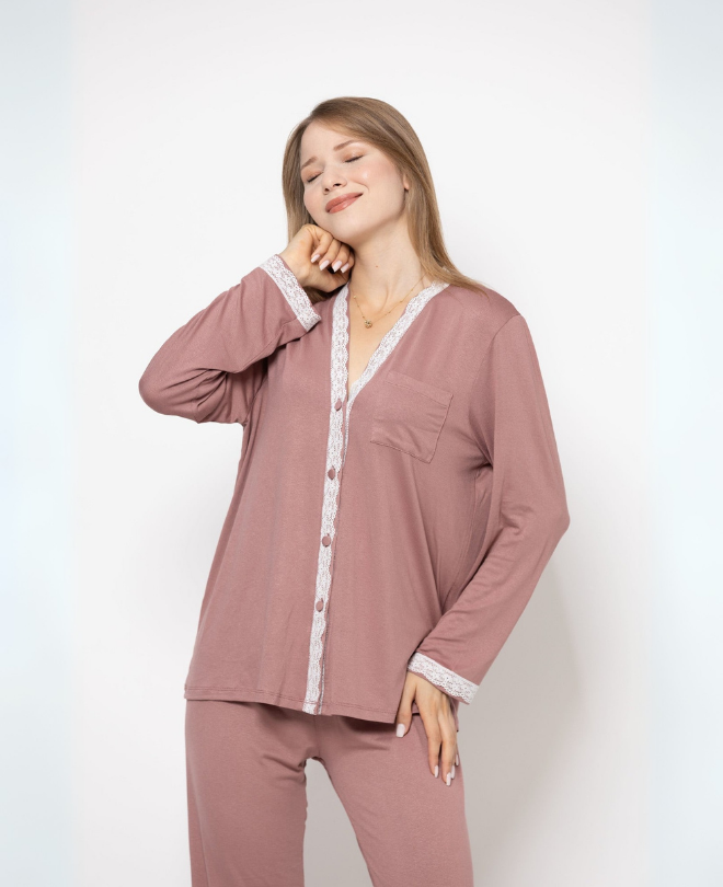 Pyjama en Coton et Dentelle
