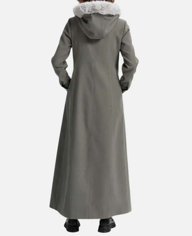 Manteau à Capuche en Fourrure