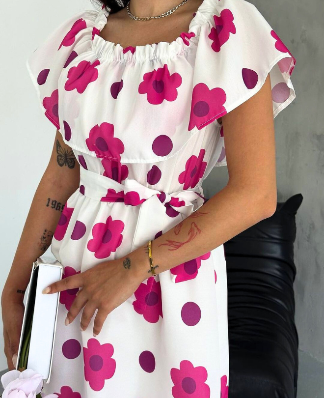 Robe aux épaules dénudées